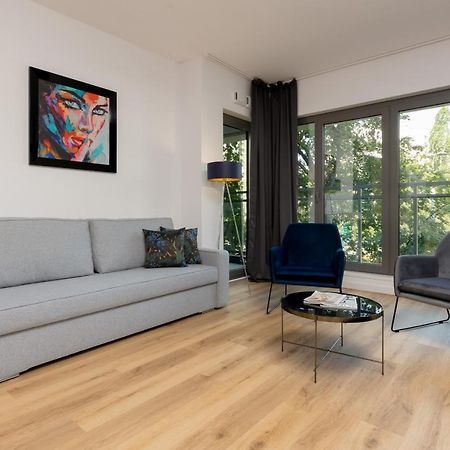 Apartment Avenue Solidarnosci On Wola By Noclegi Renters Varsovie Extérieur photo