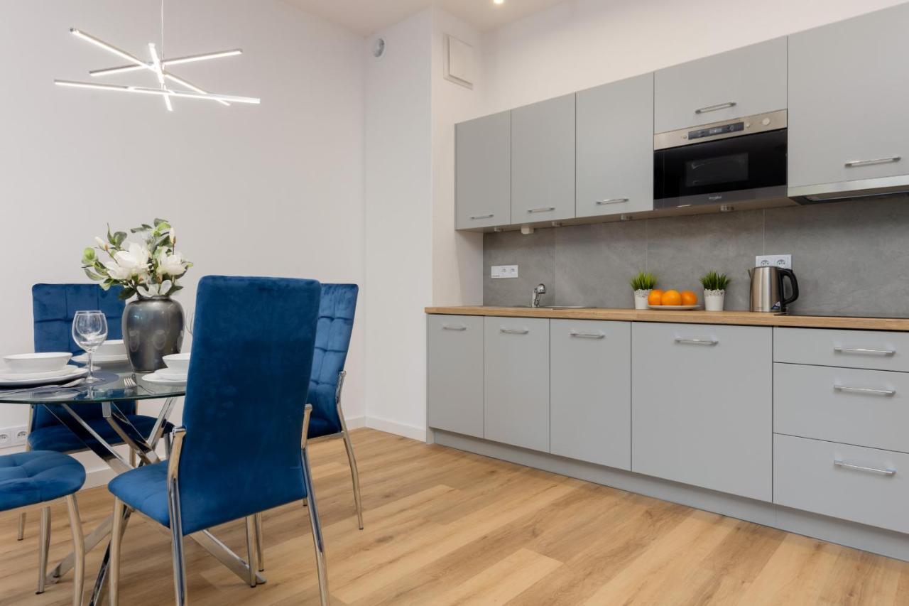 Apartment Avenue Solidarnosci On Wola By Noclegi Renters Varsovie Extérieur photo
